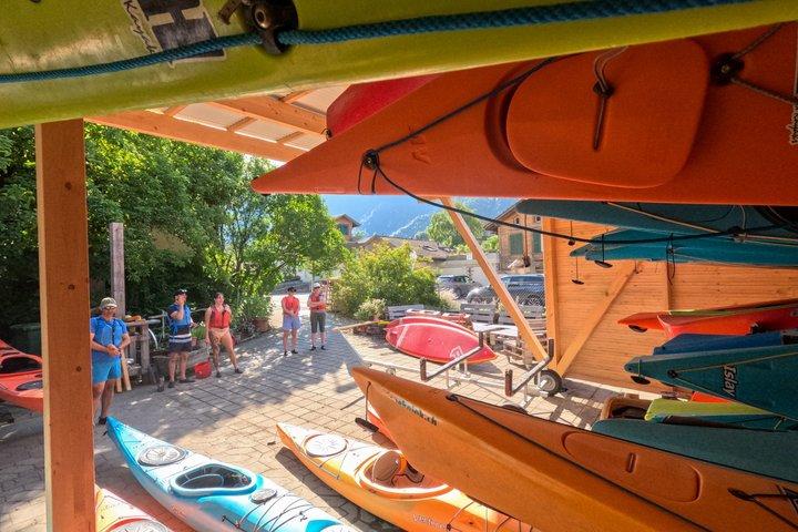 Kayak Tour of the Turquoise Lake Brienz