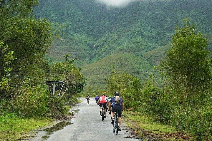 ベトナム東北部サイクリングツアー7泊8日