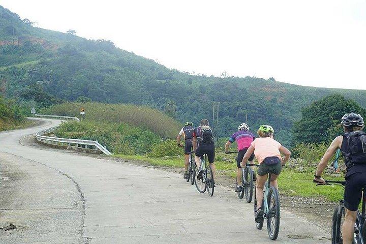 ベトナム東北部サイクリングツアー7泊8日