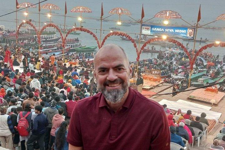 バンデ・バラト・エクスプレスでデリーからカジュラーホー、ヴァーラーナシー、アーグラへ
