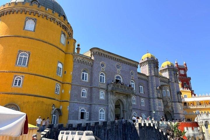 Da Lisbona, Sintra, Palazzo Pena, Cabo Roca e Cascais Tour