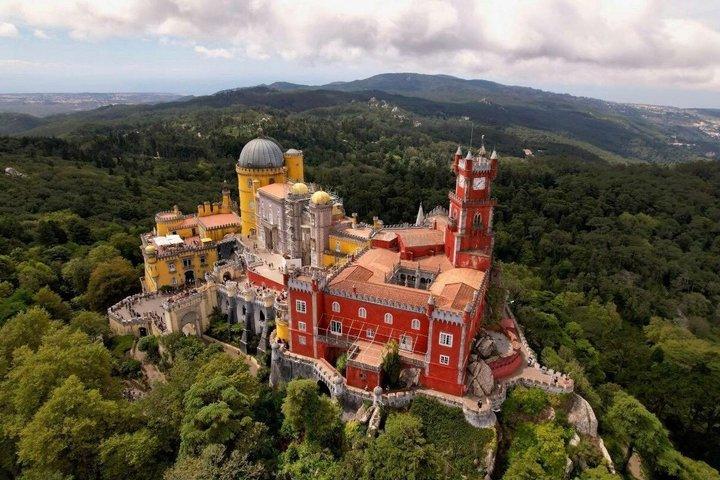Da Lisbona, Sintra, Palazzo Pena, Cabo Roca e Cascais Tour