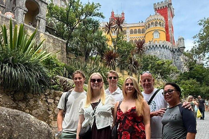De Lisboa, Sintra, Pena Palace, Cabo Roca & Cascais Tour