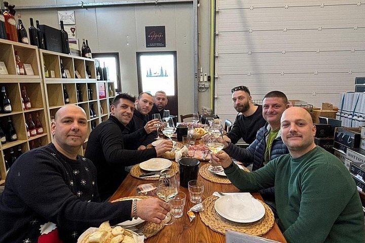 Lake Garda Tasting 5 Typical Wines with Chopping Board