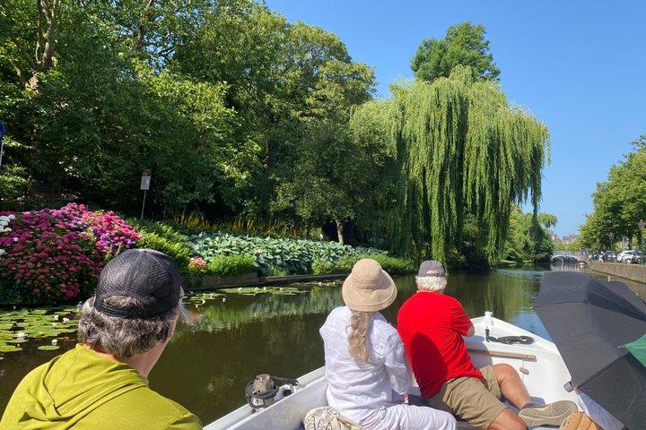 Leiden privat kanal båttur med drycker och snacks