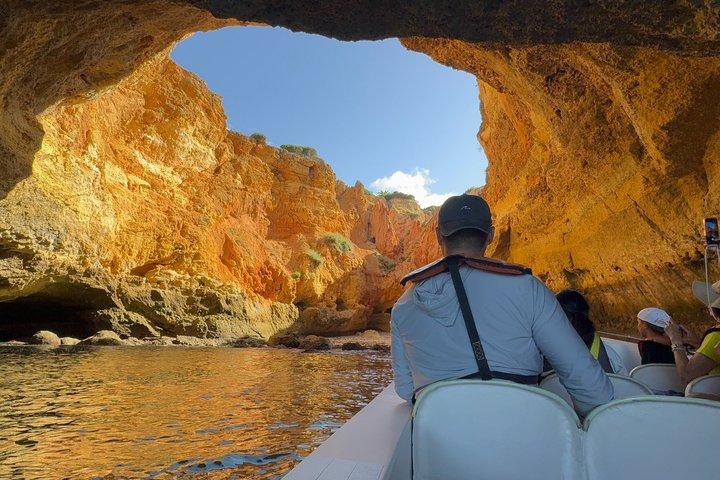 Portimão Bootstour nach Benagil & lokale versteckte Höhlen Kleine Gruppe