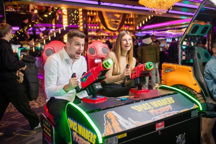 Esperienza di gioco arcade illimitata a LEVELS Prague