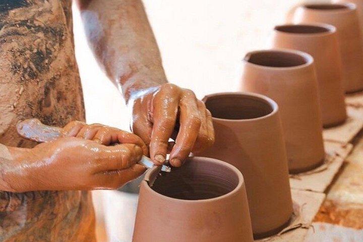 リスボンからアレンテージョへのプライベートツアー：職人の陶芸＆コルク工房