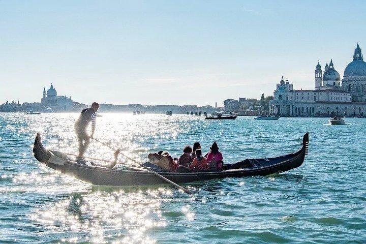 Hoppa över kön Grand Canal Gondola Ride i Venedig