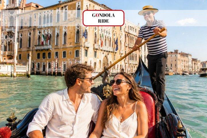 Skip the line Grand Canal Gondola Ride in Venice