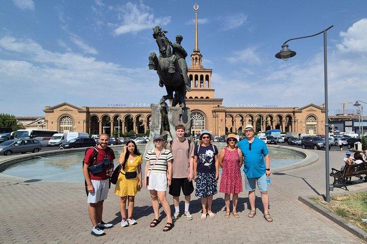 Excursão particular pela cidade de Yerevan: Museus Erebuni, Matenadaran e Tsitsernakaberd