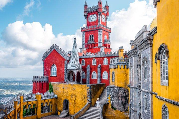 Half Day Pena Palace and Sintra Tour from Lisbon Small Group