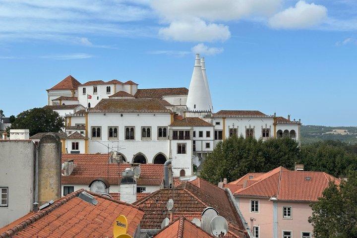 Half Day Pena Palace and Sintra Tour from Lisbon Small Group