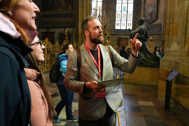 Komplette Prager Burg Innenführung – Kleingruppe (12 Max)