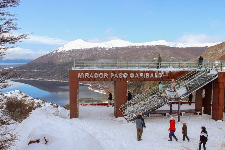 Escondido y Fagnano Lakes