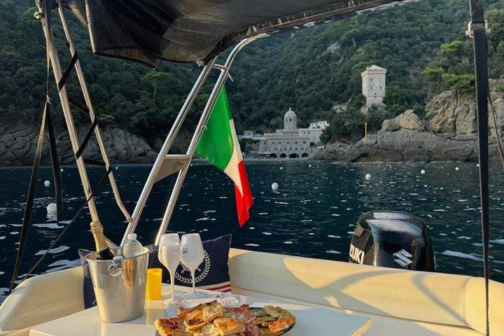 Shared boat tour: San Fruttuoso and culinary delights