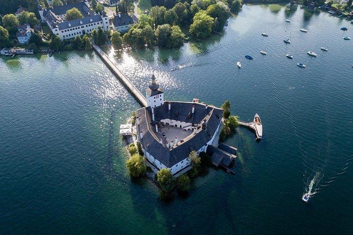 ウィーン発ハルシュタットとオルト城日帰りツアー
