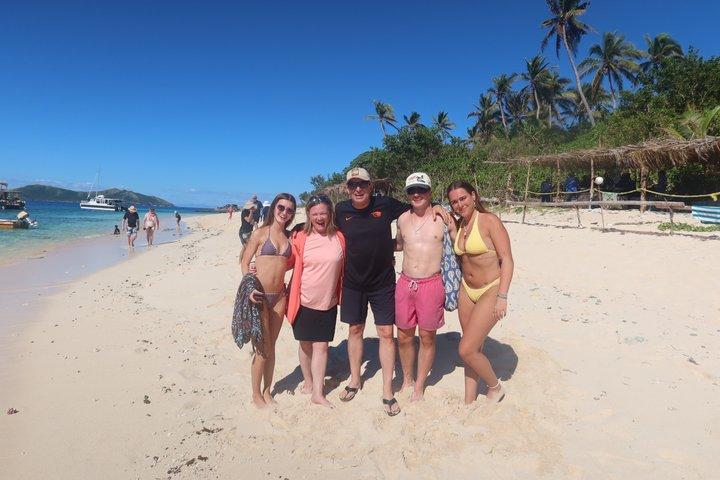 Cruisin’ Fiji: Monuriki, Mana Sand Bar & snorkeldagcruise