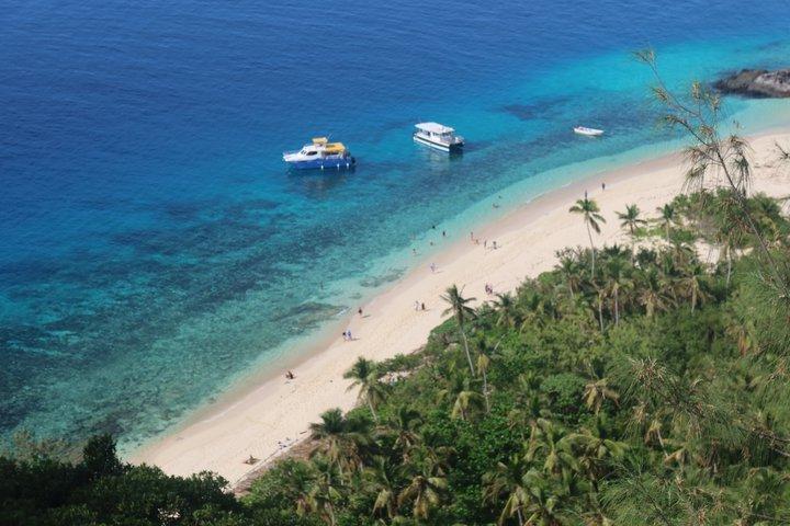 Cruisin’ Fiji: Monuriki, Mana Sand Bar & snorkeldagcruise