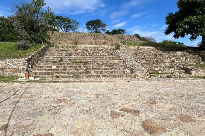 Escursione archeologica di mezza giornata a Monte Albán e Atzompa
