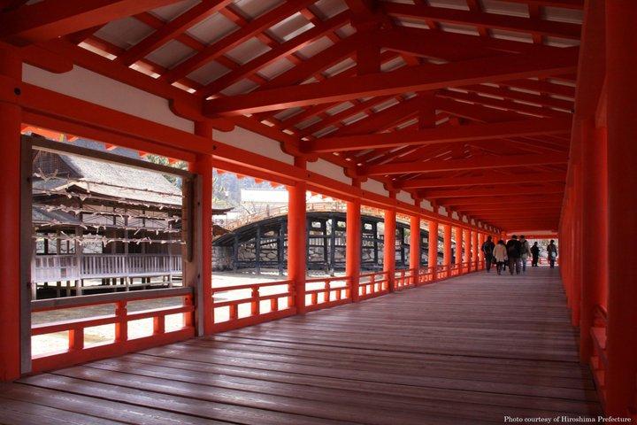 京都から新幹線で巡る広島・宮島1日ツアー