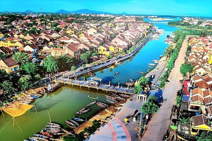 大理石の山ホイアン古代町ナイトツアー（ディナー付き）