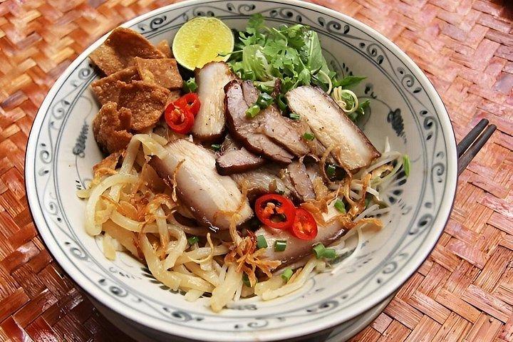大理石の山ホイアン古代町ナイトツアー（ディナー付き）