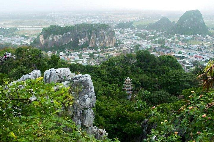 大理石の山ホイアン古代町ナイトツアー（ディナー付き）