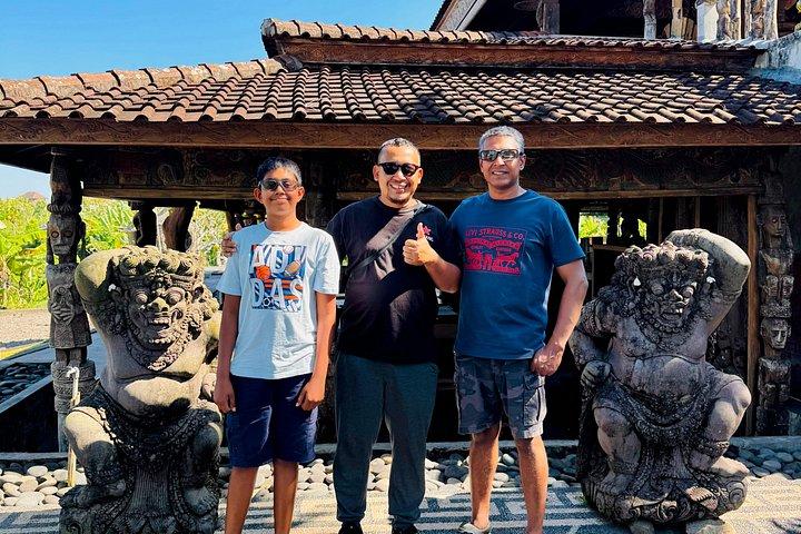 エキスパートバリドライバー：バリ島ツアーに最適なバリ島プライベートドライバー