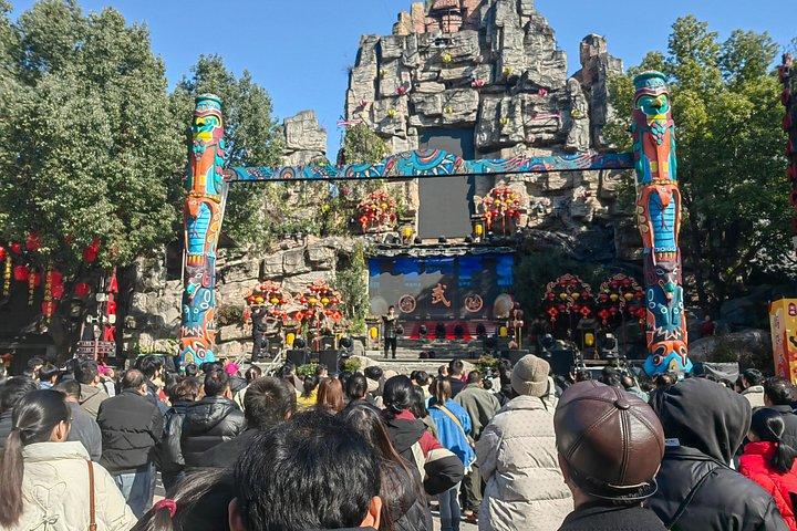 杭州松城永遠の愛の公園とショーを見なければならない