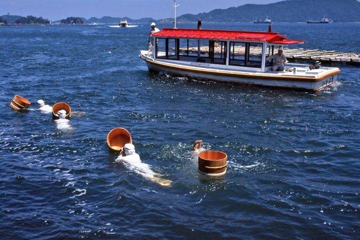伊勢神宮ミキモト真珠島または鳥羽水族館ツアー
