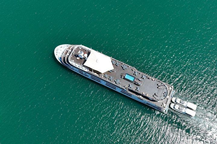 ハノイ発：アンバサダーシグネチャーランハ湾2D1N豪華クルーズ