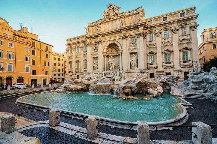 Trevi Fountain and Vicus Caprarius exploring the Underground