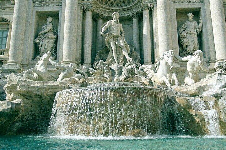 Trevi Fountain and Vicus Caprarius exploring the Underground