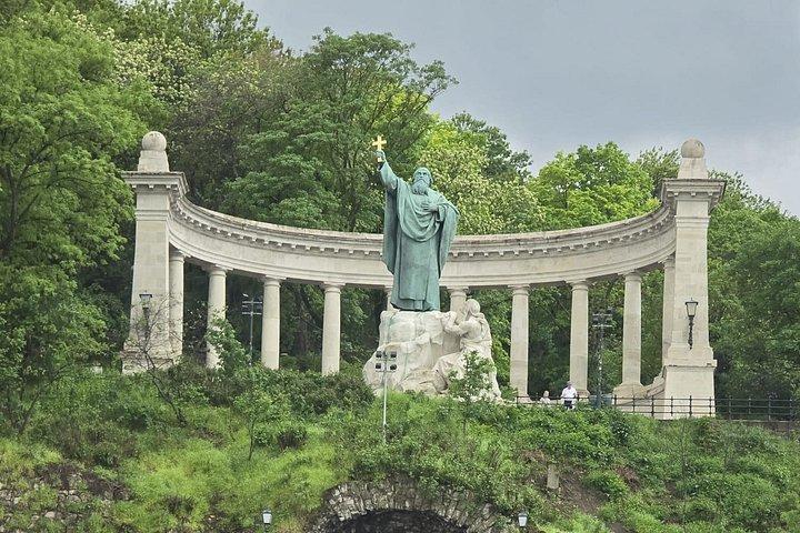 ブラチスラヴァとブダペスト日帰り旅行（ウィーン発、朝食付き）
