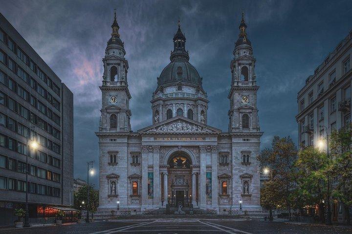 ブラチスラヴァとブダペスト日帰り旅行（ウィーン発、朝食付き）