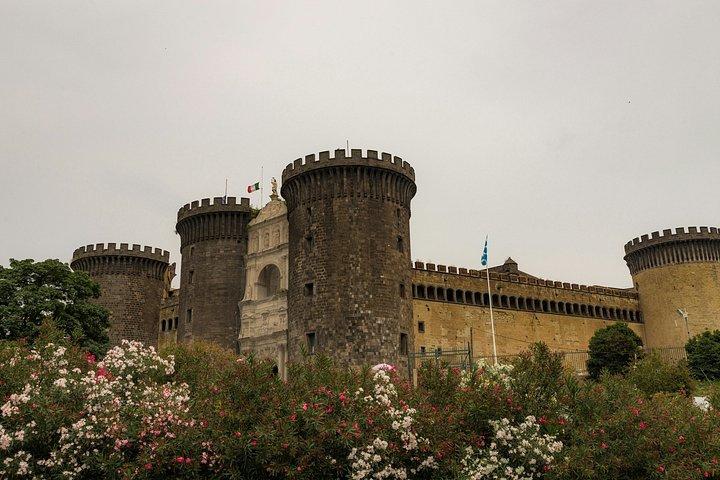 Jeronimos Monastery and Sao Jorge Castle Ticket with Host