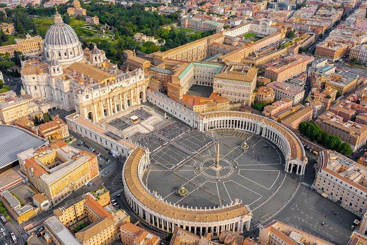Rome Essentials Pass with Colosseum, Vatican, Pantheon & tour