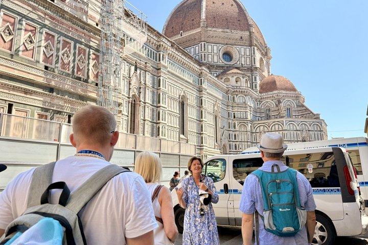 Entrada cronometrada a los Uffizi & Accademia : Tour a pie en duomo para grupos pequeños