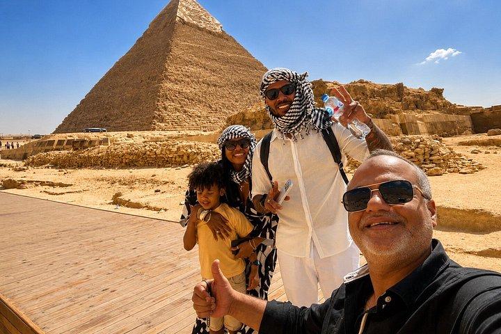Customizable Tour: Giza Pyramids, Sphinx, Saqqara , Dahshur