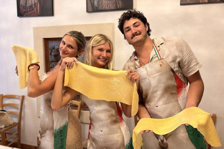 Florencia : Clase de Cocina de Pasta con Tiramisu & Delantal de Regalo