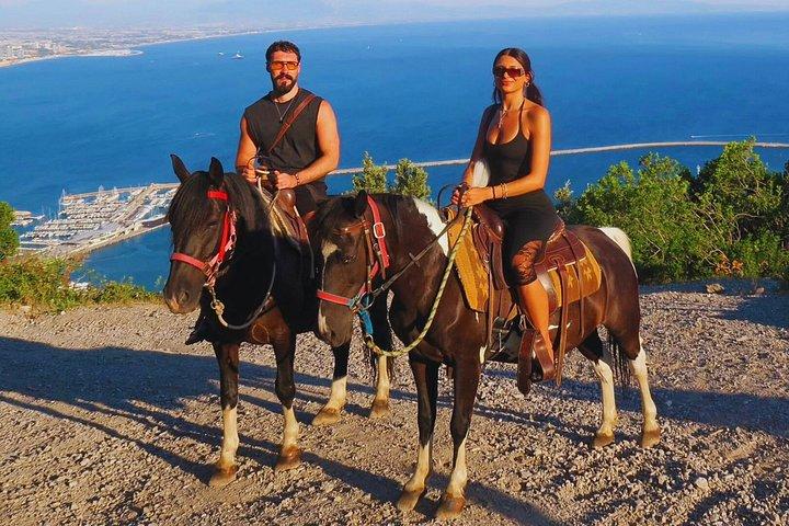 サレルノ: カヴァ・デ・ティレーニでの乗馬小旅行