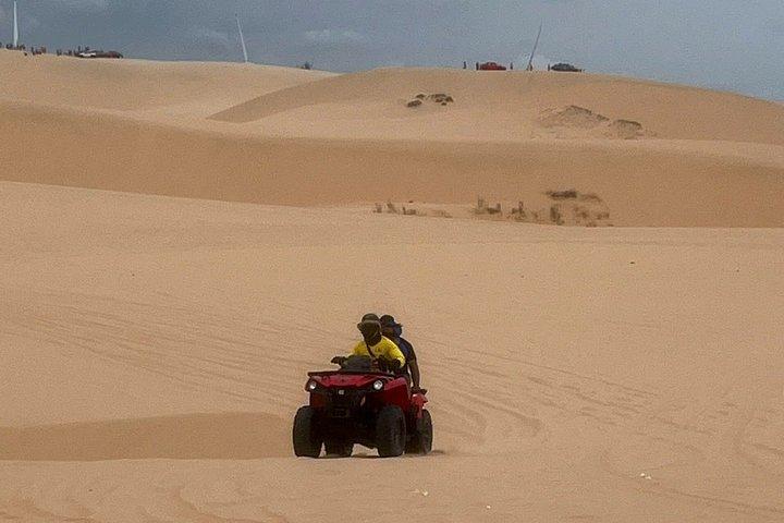 クワッドバイク体験付きムイネ砂丘ジープツアー