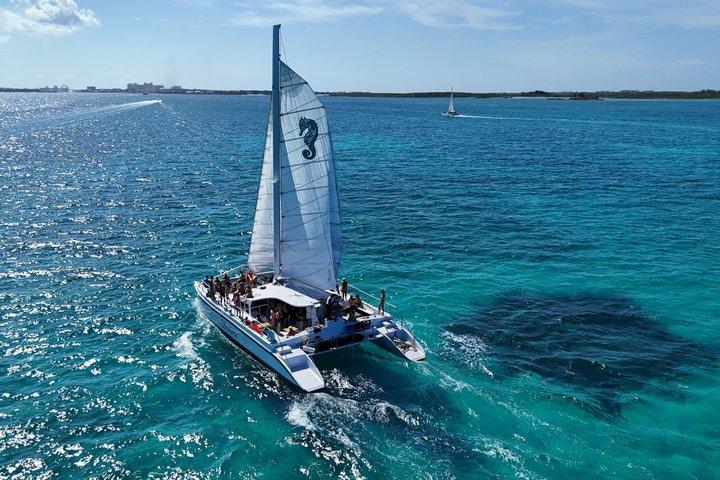 Nassau Sail and Snorkel with Open Tropical Bar