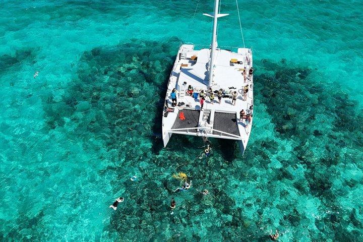 Nassau Sail and Snorkel with Open Tropical Bar