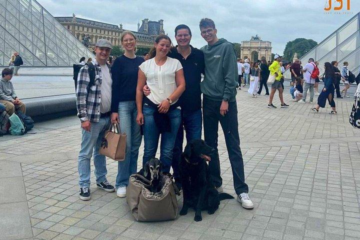 パリ・コンシェルジュからプティ・パレ・ウォークまでシェア
