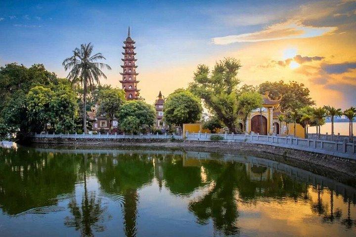 ハノイお香村陶器帽子作り列車通りとランチ