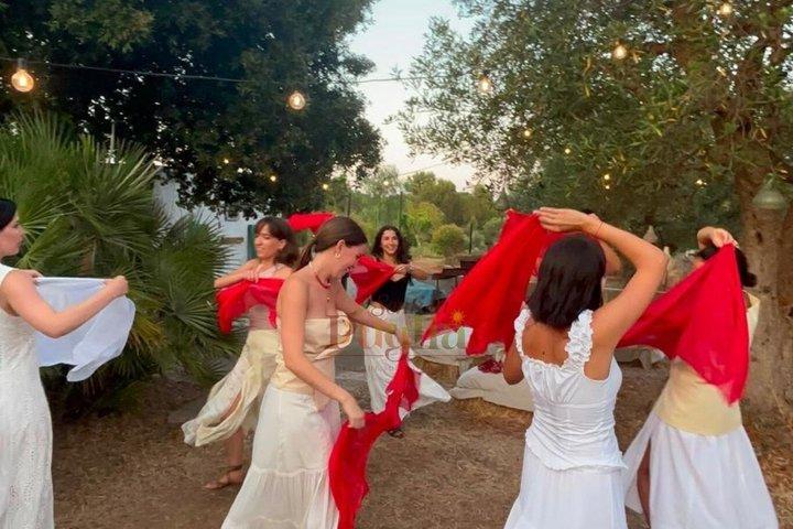 Lezione di danza pizzica con cena pugliese