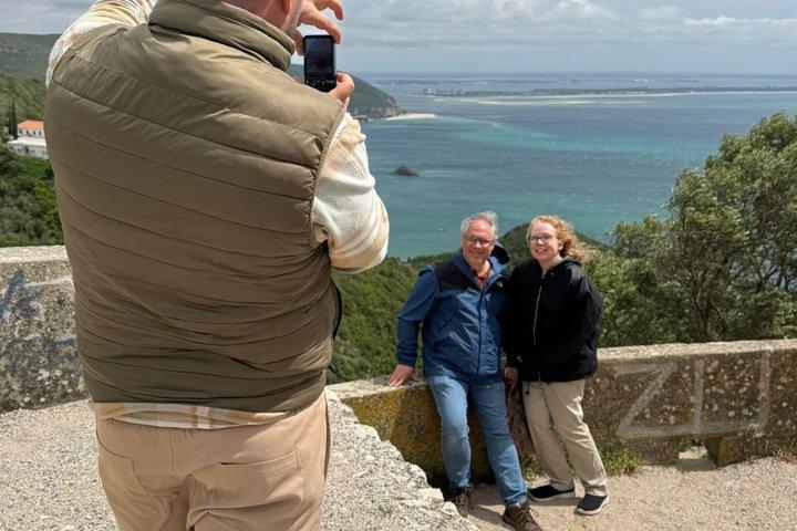 Private 8-Hour Arrábida Beaches and Scenic Coast Tour from Lisbon