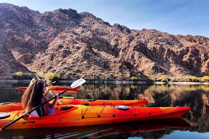 Selvkørende Emerald Cave Kayak tur i Black Canyon